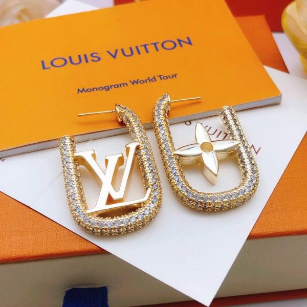 LV Chain Earrings in Golden Finish