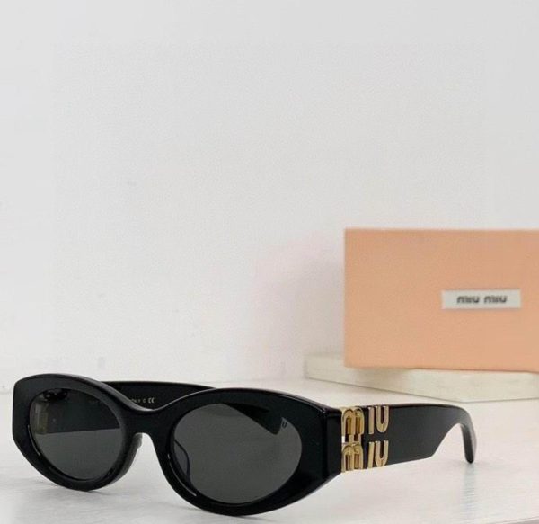 Miu Miu Glimpse Sunglasses