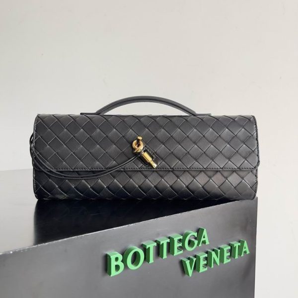 Bottega Veneta Andiamo Clutch in Black 31*13*3 CM (Mirror Quality)
